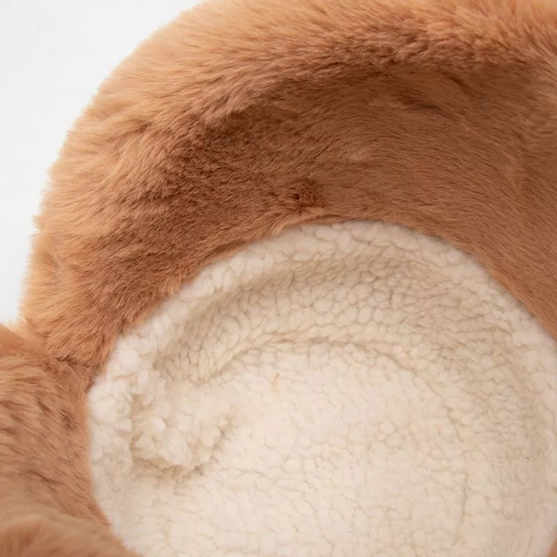 Close up of the sherpa lining inside the bucket hat