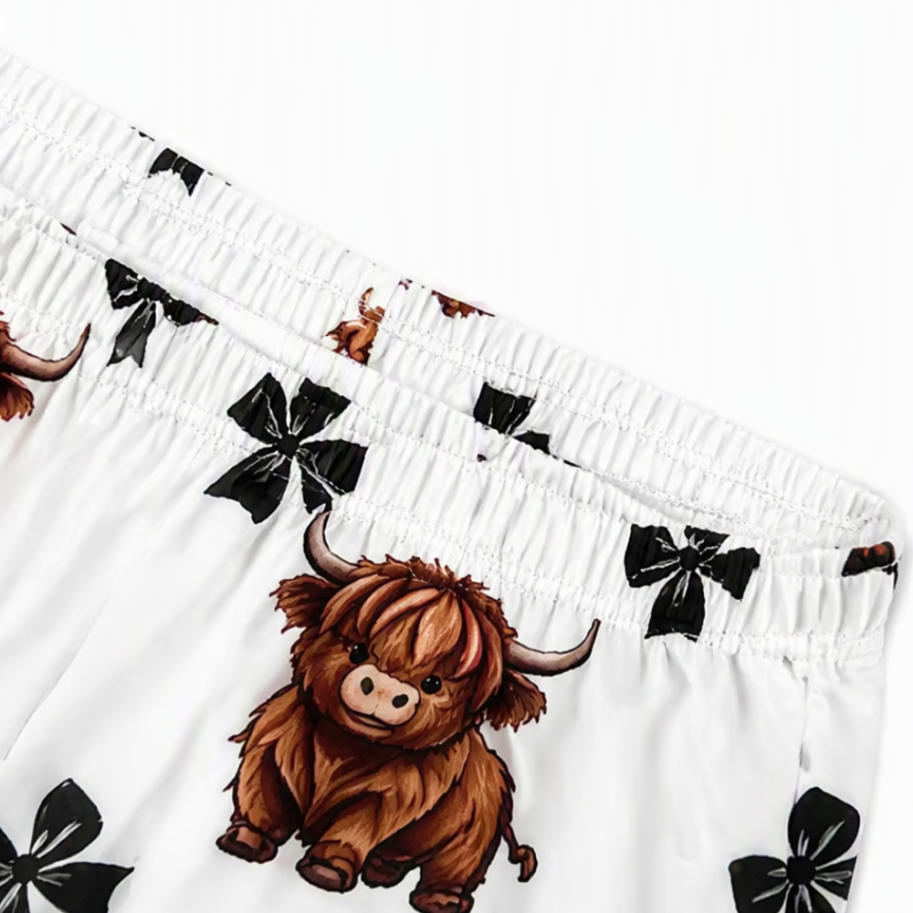 Elasticated waistband on the highland cattle print shorts