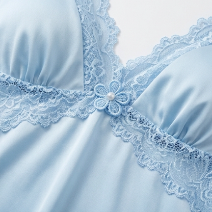 Close-up of the lace bust and pearl flower trim